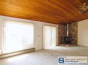 27391 Crow Pl in Willits, CA - Building Photo - Building Photo
