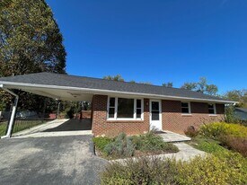 650 Betty Dr in Christiansburg, VA - Building Photo