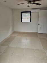 18500 NW 8th Rd in Miami Gardens, FL - Building Photo - Building Photo