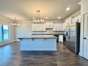 832 NE Hts Ln in Bentonville, AR - Building Photo - Building Photo