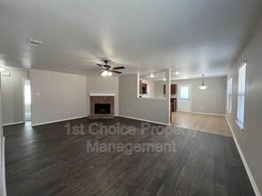 2421 Clairborne Dr in Fort Worth, TX - Building Photo - Building Photo