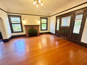 4727 NE 10th Ave in Portland, OR - Building Photo - Building Photo