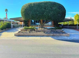 39281 Palm Greens Pkwy in Palm Desert, CA - Building Photo