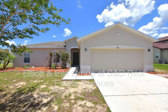 property at 982 Cumberland Dr