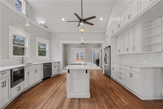 property at 202 Lansdowne Ave