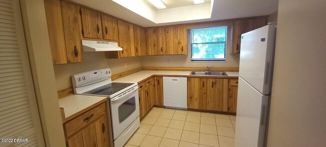 112 Tomoka Meadows Blvd in Ormond Beach, FL - Building Photo - Building Photo