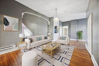 330 Kerlin St in Chester, PA - Building Photo - Building Photo