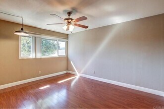 3607 W Park Balboa Ave in Orange, CA - Foto de edificio - Building Photo