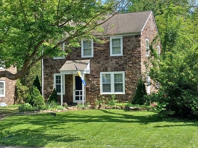 property at 176 N Main St