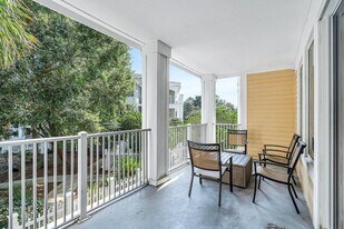 9100 Baytowne Wharf Blvd in Miramar Beach, FL - Building Photo
