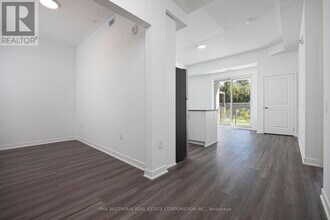 385 Arctic Red Dr in Oshawa, ON - Building Photo - Building Photo