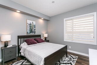 The View at Charlesworth in Edmonton, AB - Building Photo - Building Photo