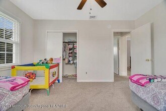 10 Berg Ave in Long Branch, NJ - Building Photo - Building Photo