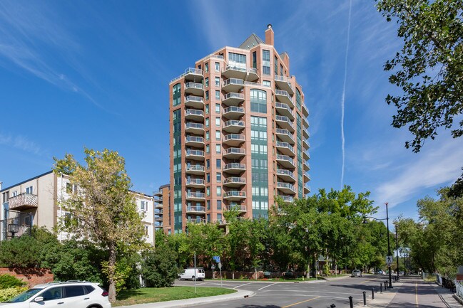 The Grandview in Calgary, AB - Building Photo - Building Photo