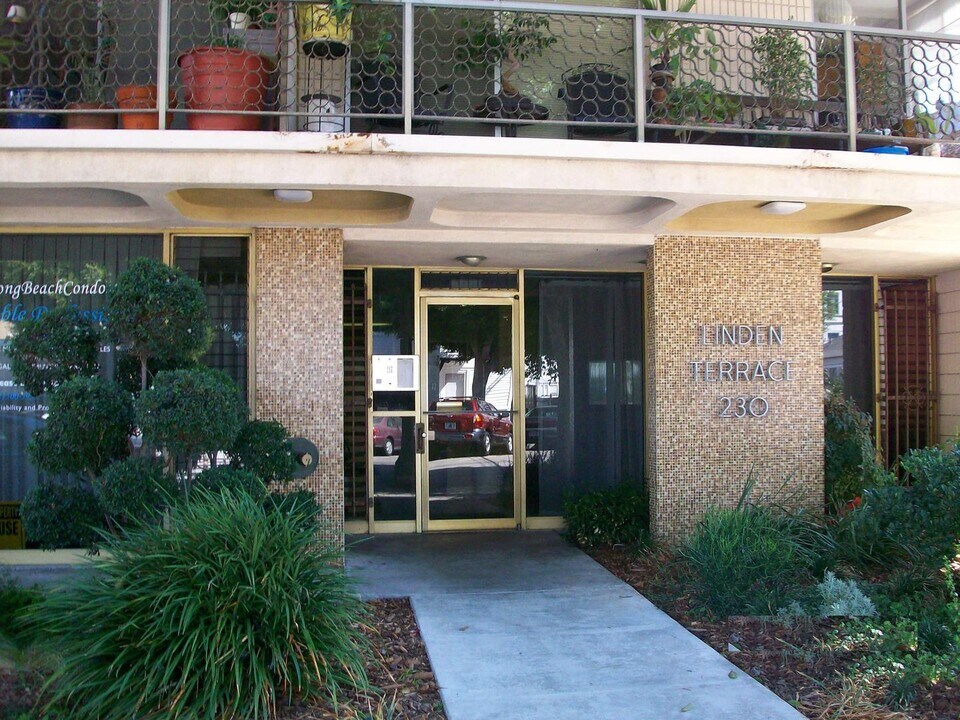 230 Linden Ave in Long Beach, CA - Building Photo