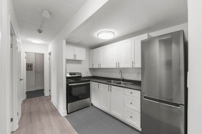 Park Place Apartments in Oshawa, ON - Building Photo - Building Photo