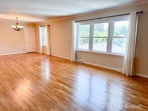 6463 Oldbarn Ct in Cincinnati, OH - Foto de edificio - Building Photo