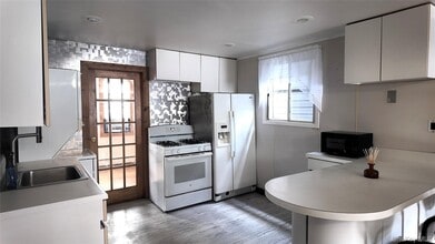 3249 Barkley Ave in Bronx, NY - Building Photo - Building Photo