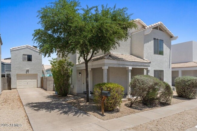 property at 2730 E Cambridge Ave