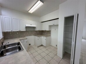 2308 SE 23rd Terrace in Homestead, FL - Building Photo - Building Photo