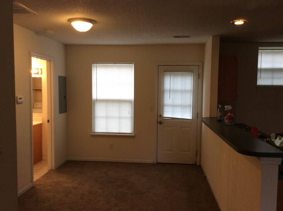 4901 Kirk Hill Rd in Columbia, MO - Foto de edificio