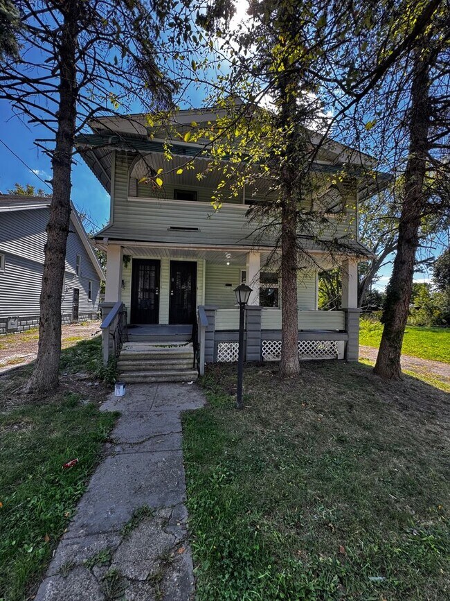 11222 Revere Ave in Cleveland, OH - Building Photo - Building Photo