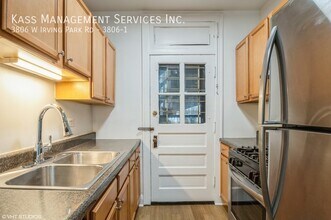 3806 W Irving Park Rd in Chicago, IL - Building Photo - Building Photo