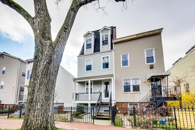 1227 Morse St NE, Unit 1 in Washington, DC - Building Photo - Building Photo