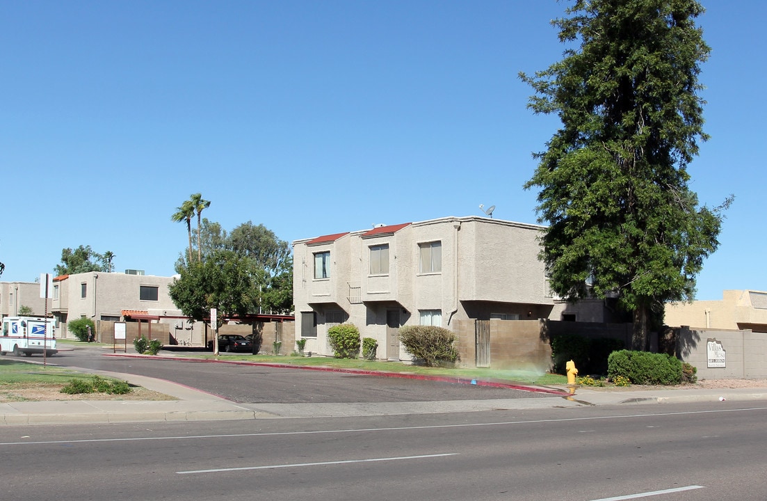 600-830 S Dobson Rd in Mesa, AZ - Foto de edificio