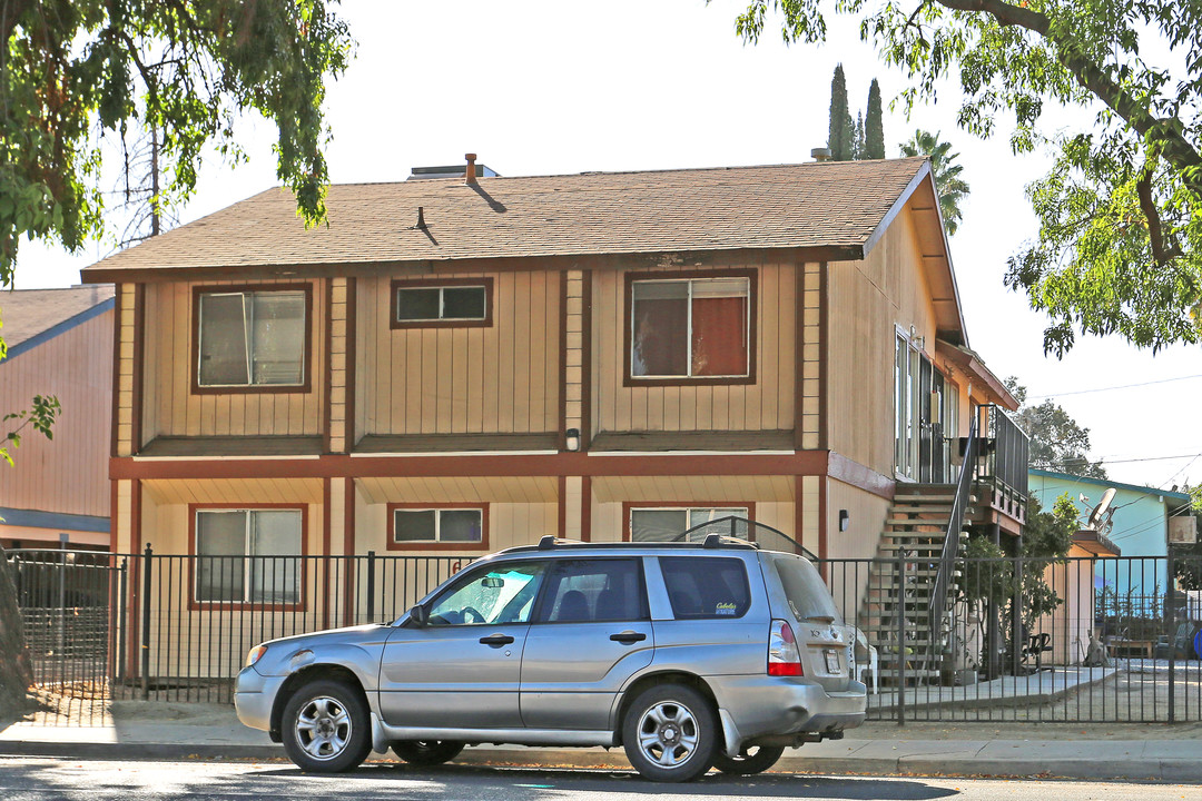 615 S Santa Fe St in Visalia, CA - Foto de edificio