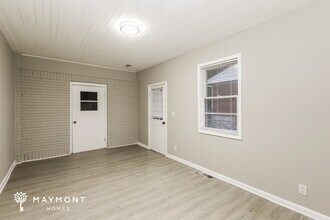 111 Scarlett Dr in Jonesboro, GA - Building Photo - Building Photo
