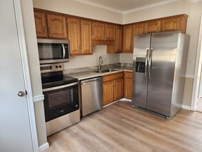 860 Beaglin Park Dr in Salisbury, MD - Building Photo - Building Photo