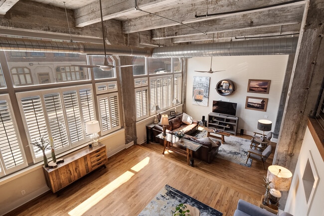 420 S Front St in Memphis, TN - Building Photo - Building Photo