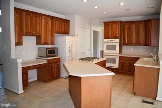 6 Hollow Creek Cir in Middletown, MD - Building Photo - Building Photo