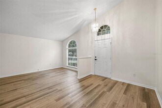 25818 Bloomsbury Ct in Land O Lakes, FL - Building Photo - Building Photo