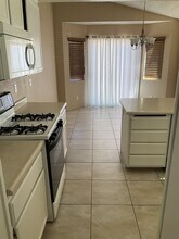 6500 Fresh Meadows Ln in Las Vegas, NV - Foto de edificio - Building Photo