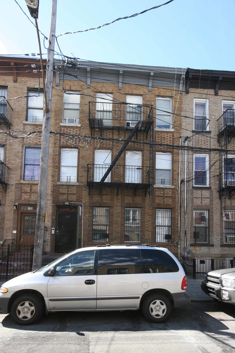 698 Cleveland St in Brooklyn, NY - Building Photo