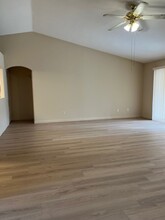 12105 Flat Iron Ct in Bakersfield, CA - Building Photo - Building Photo