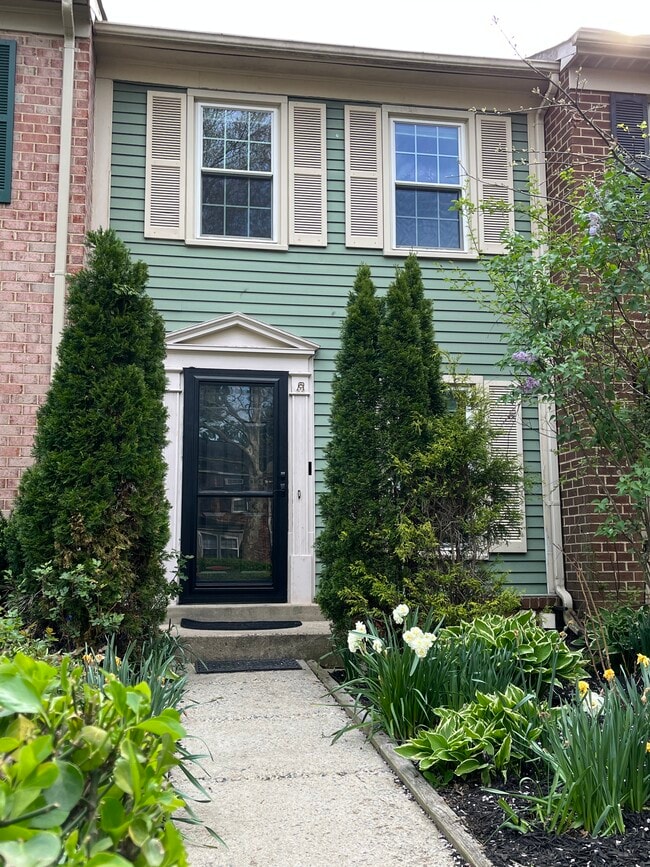 property at 20519 Sterncroft Ct