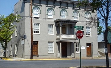 521-525 S Cameron St in Winchester, VA - Building Photo