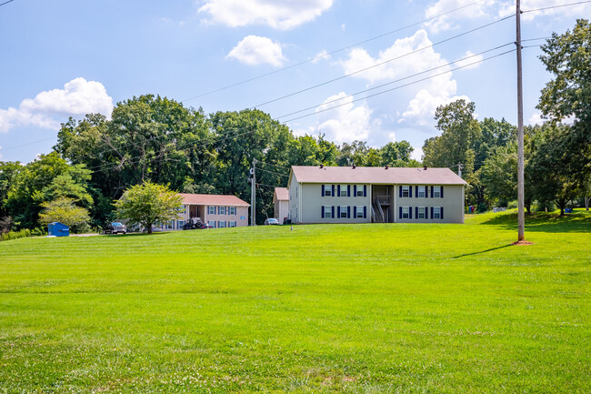 Whispering Hills Apartments