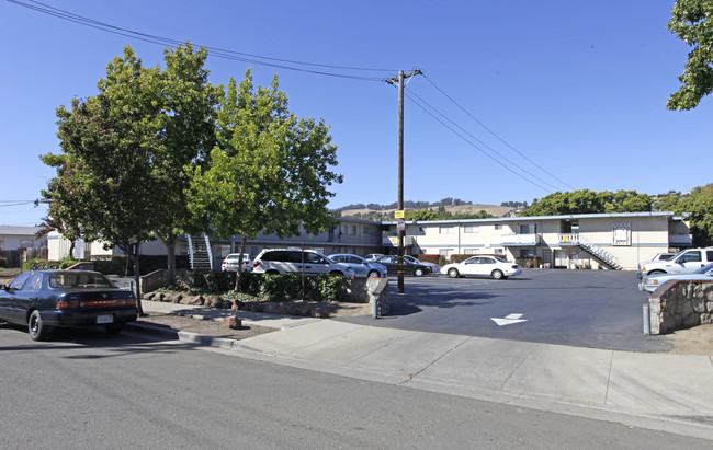 Meridian Villa in San Leandro, CA - Foto de edificio - Building Photo