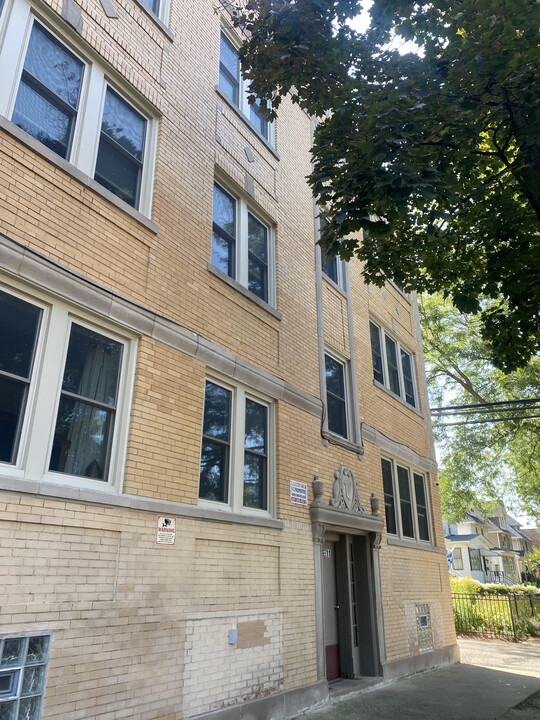 4005 W Waveland Ave in Chicago, IL - Building Photo