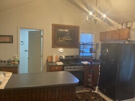 5921 Crepe Myrtle Ct, Unit SUITE IN- law North HillS in Raleigh, NC - Building Photo