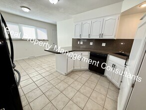1421 W Ferrel Dr in Olathe, KS - Building Photo - Building Photo
