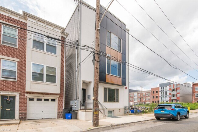 1528 N Marshall St photo'