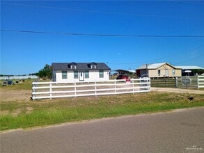 12 Valdez Rd in Monte Alto, TX - Building Photo - Building Photo