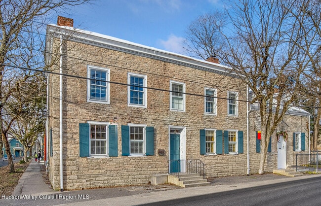 property at 43 Crown St