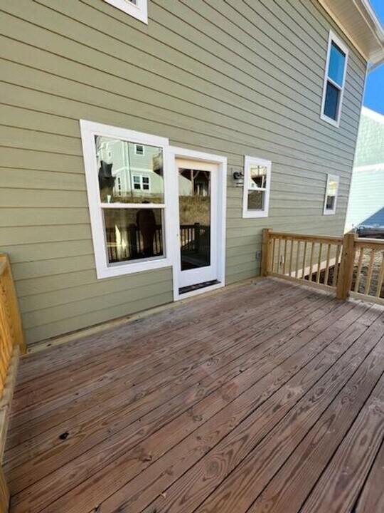 220 Oak Mdw Ln in Woodfin, NC - Building Photo