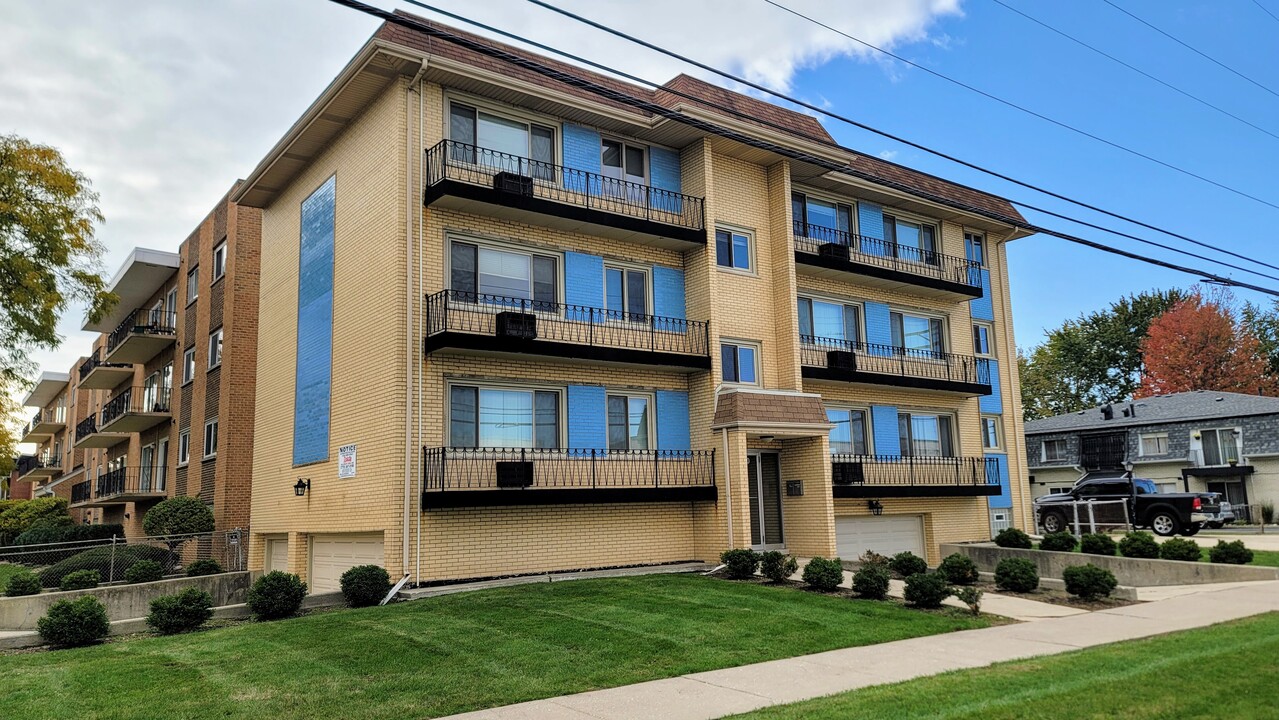 9600 Komensky- 9700 Karlov- 9713 Pulaski in Oak Lawn, IL - Building Photo